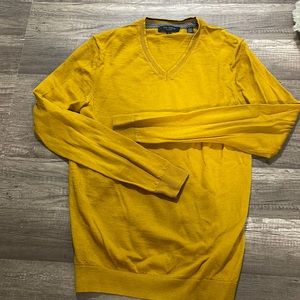 Mens sweater in mustard yellow